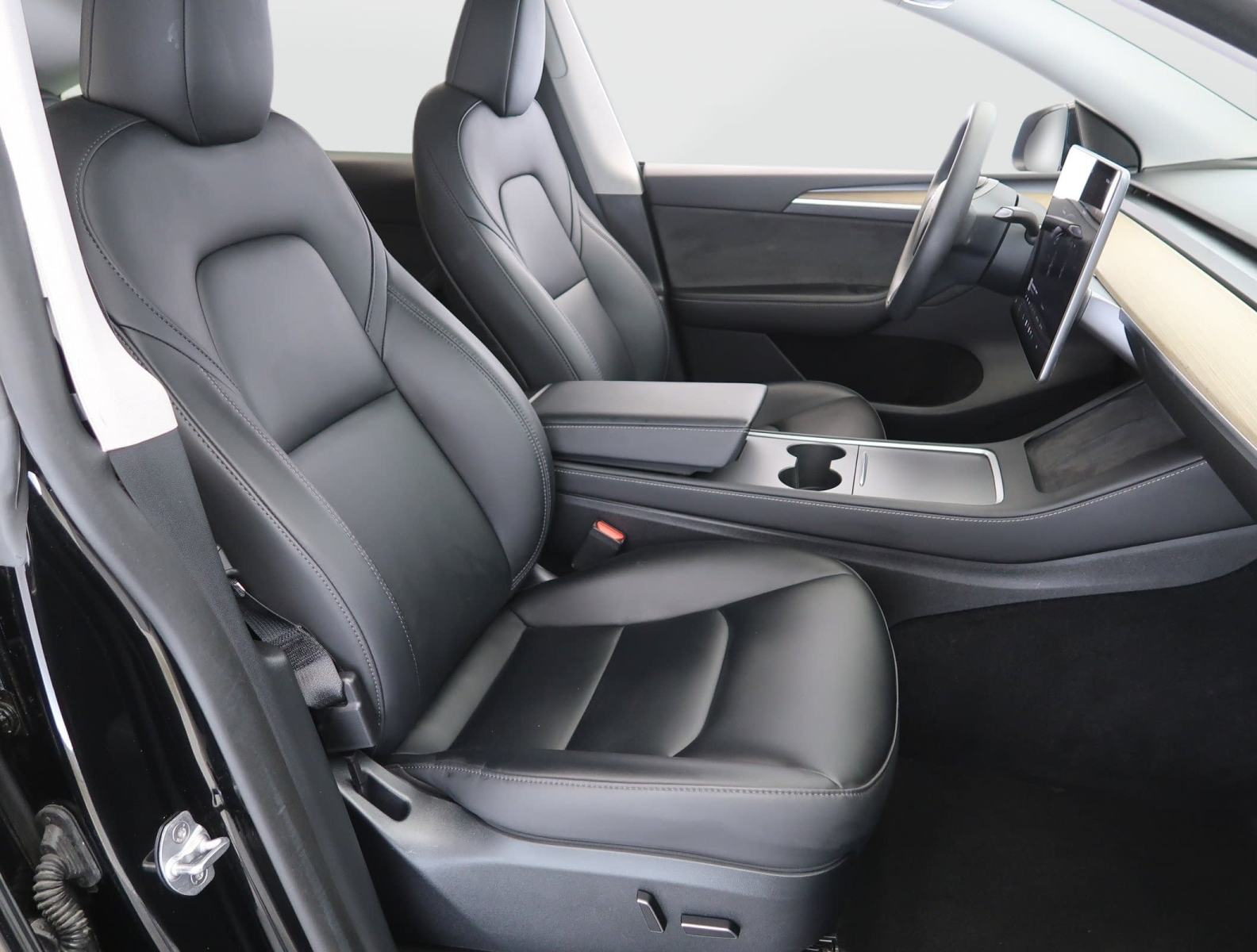 Tesla Model Y - 2023