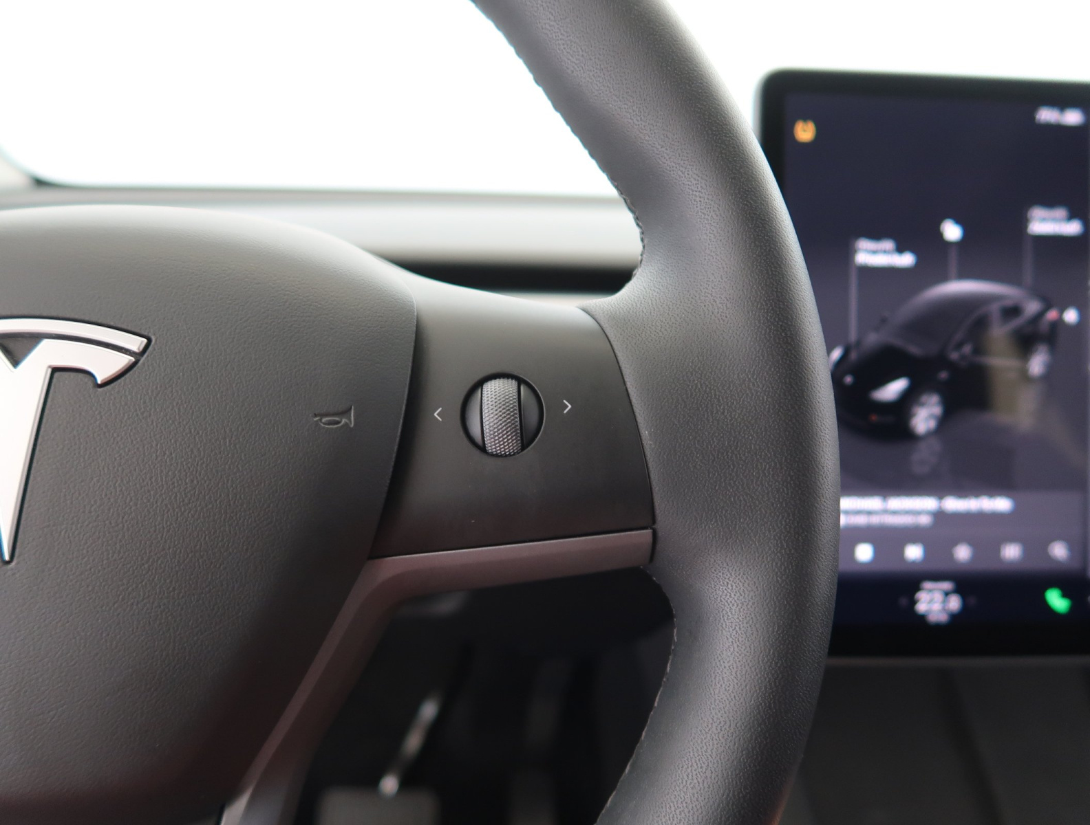 Tesla Model Y Standard Range – fotografie 22