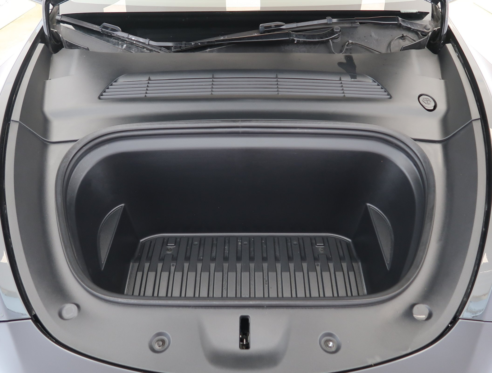Tesla Model Y - 2023