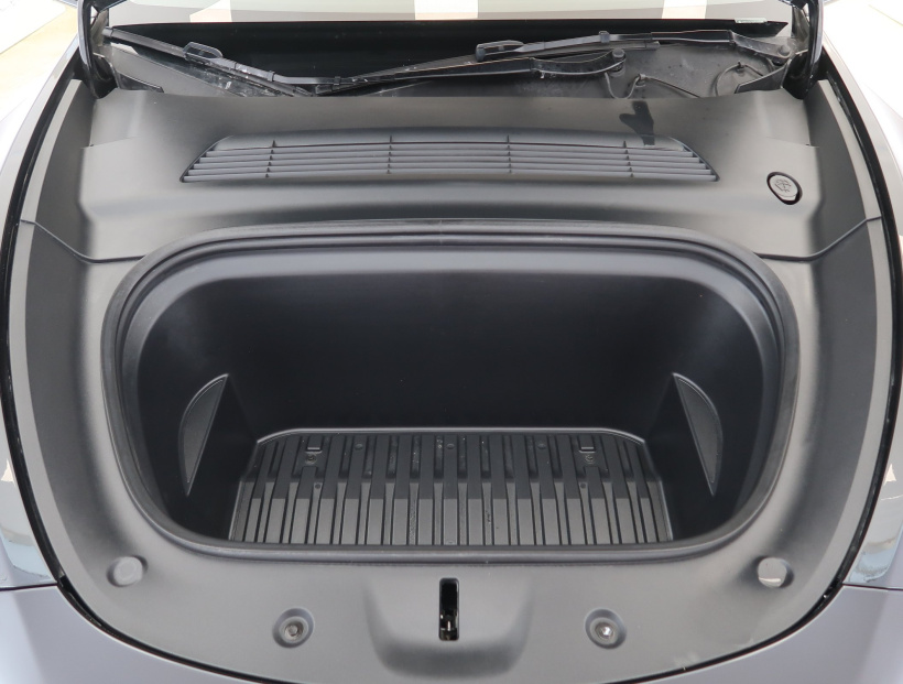 Tesla Model Y, 2023