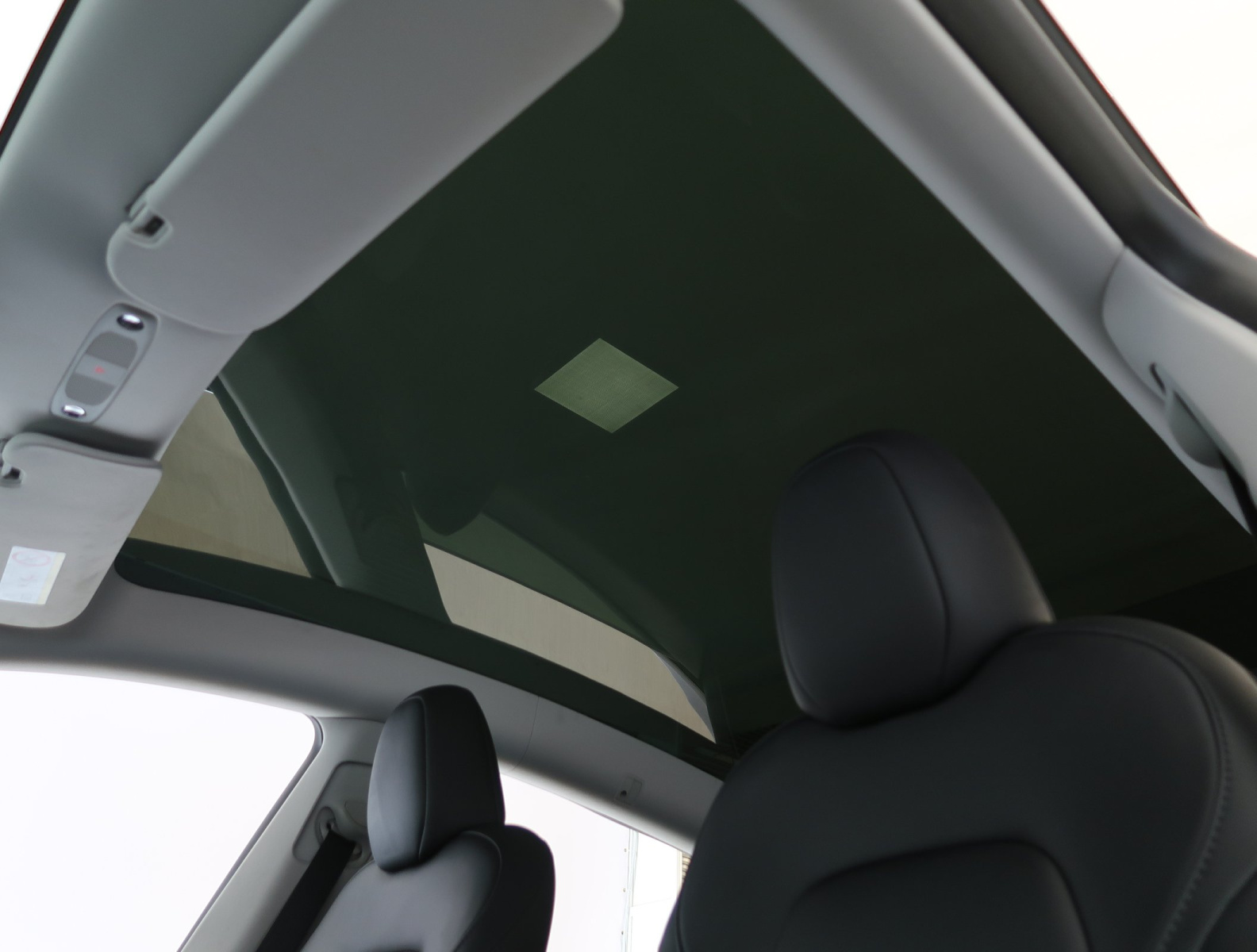 Tesla Model Y Standard Range – fotografie 28