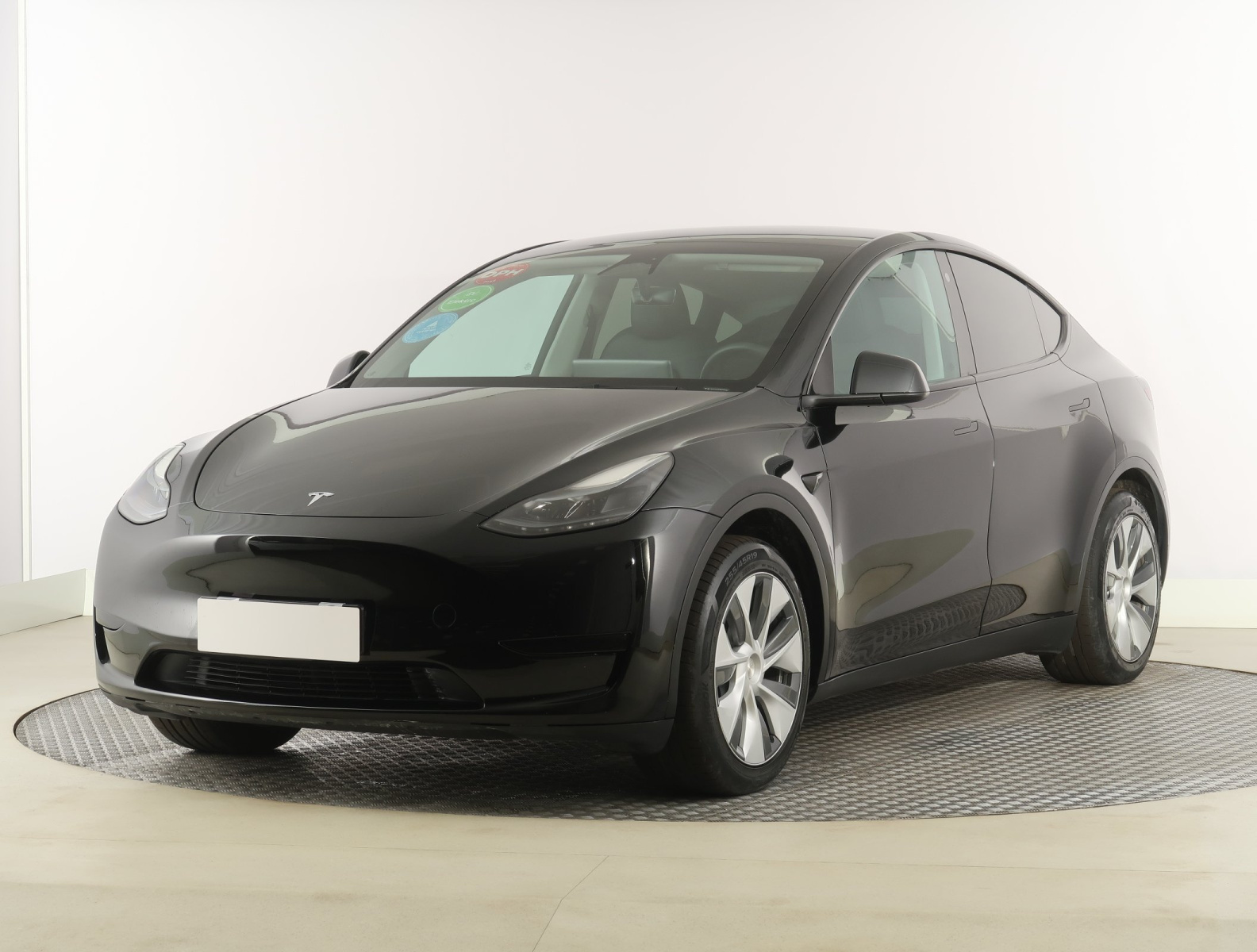 Tesla Model Y Standard Range – fotografie 3
