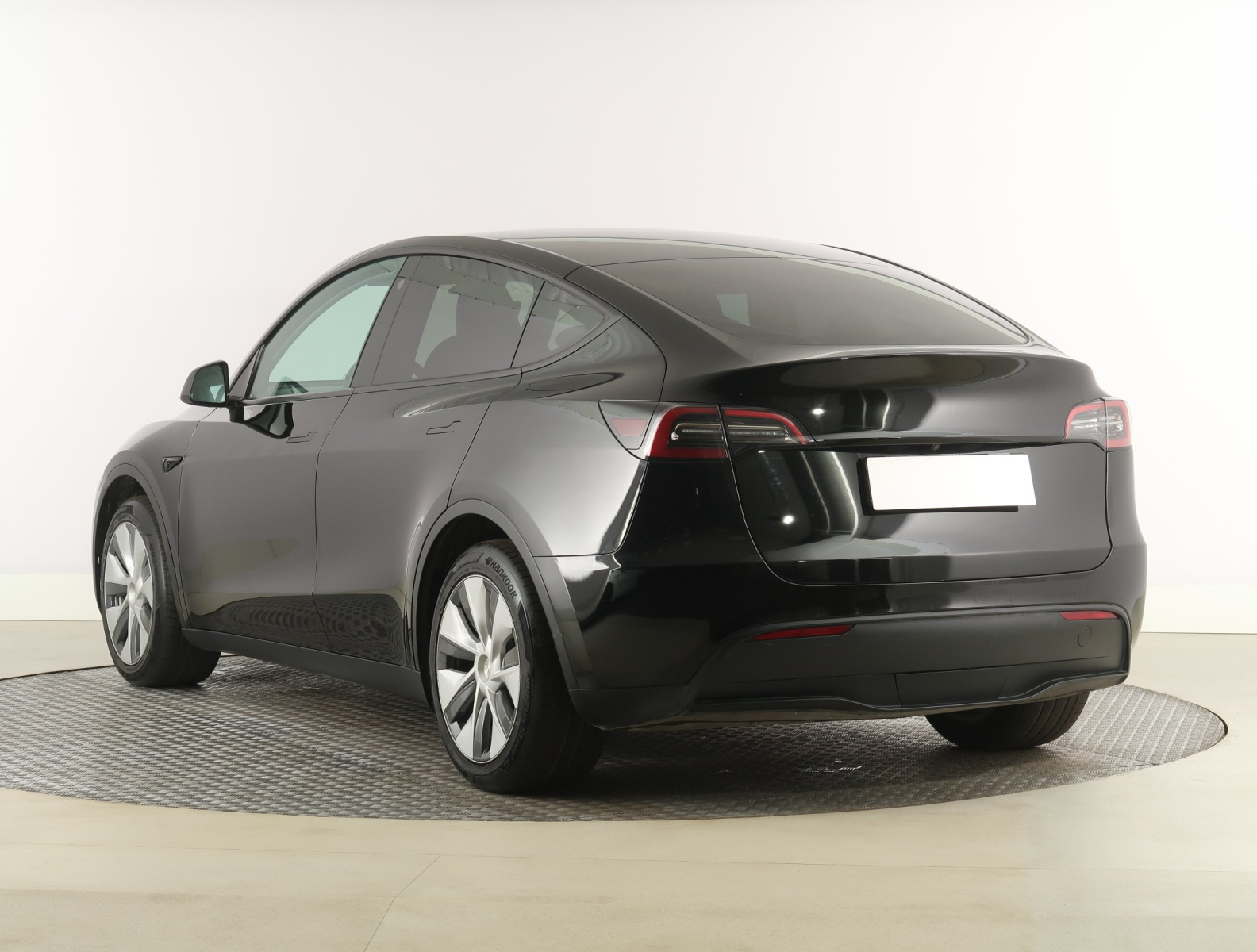 Tesla Model Y Standard Range – fotografie 5