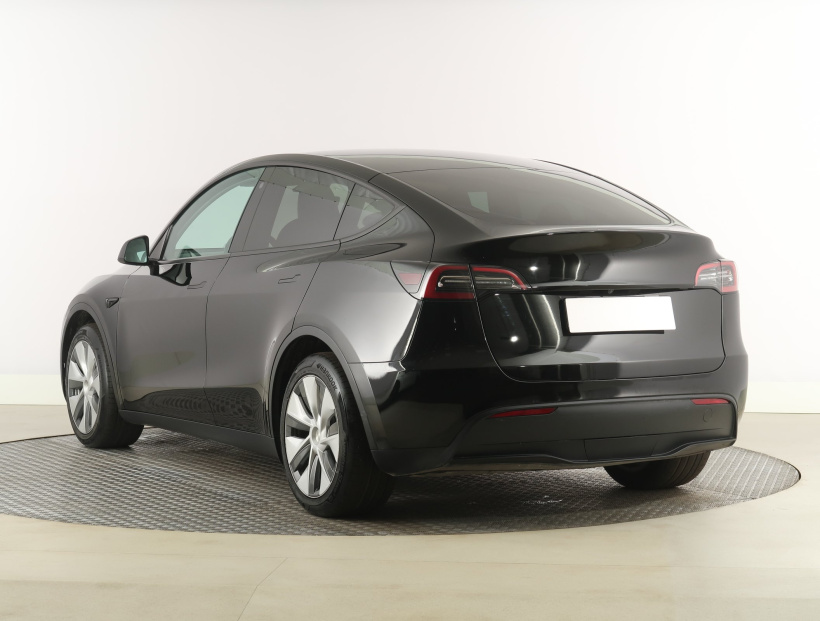 Tesla Model Y, 2023