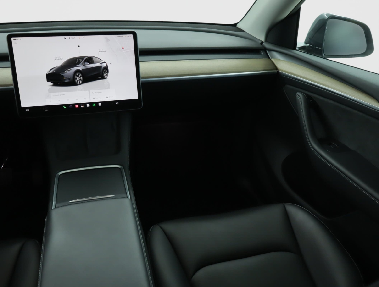 Tesla Model Y Long Range AWD – fotografie 11