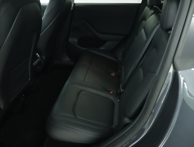 Tesla Model Y, 2022