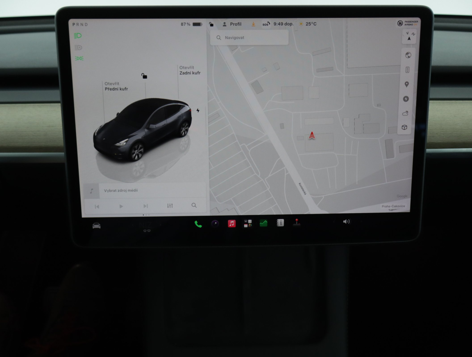 Tesla Model Y Long Range AWD – fotografie 18