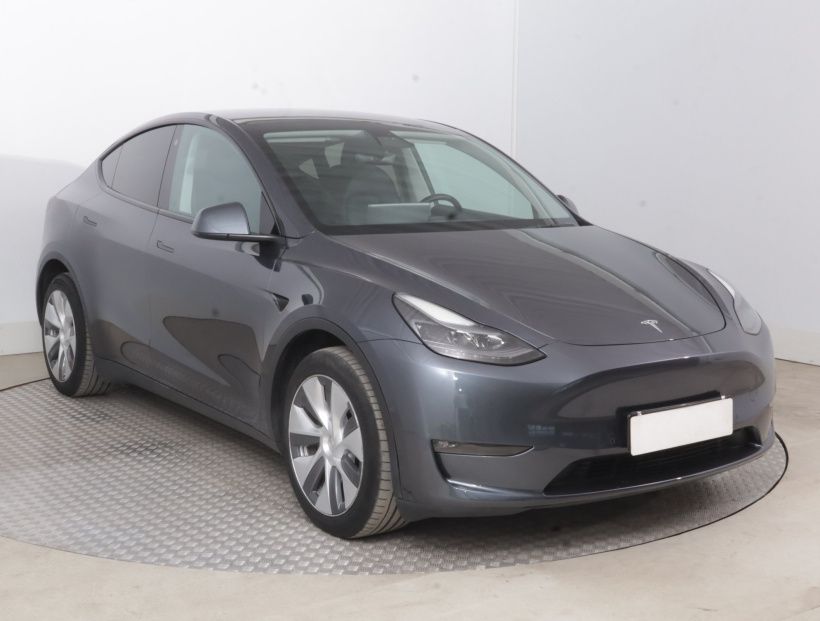 Tesla Model Y, 2022