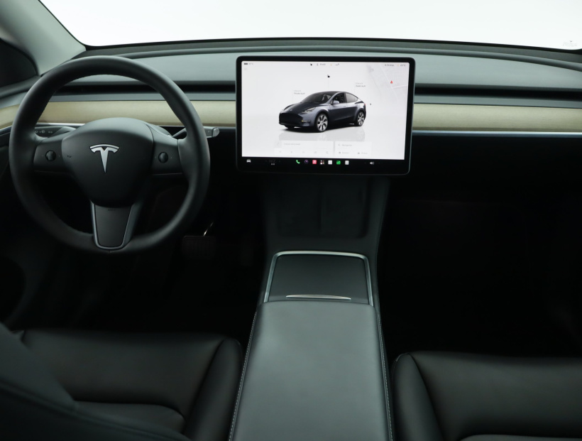 Tesla Model Y, 2022