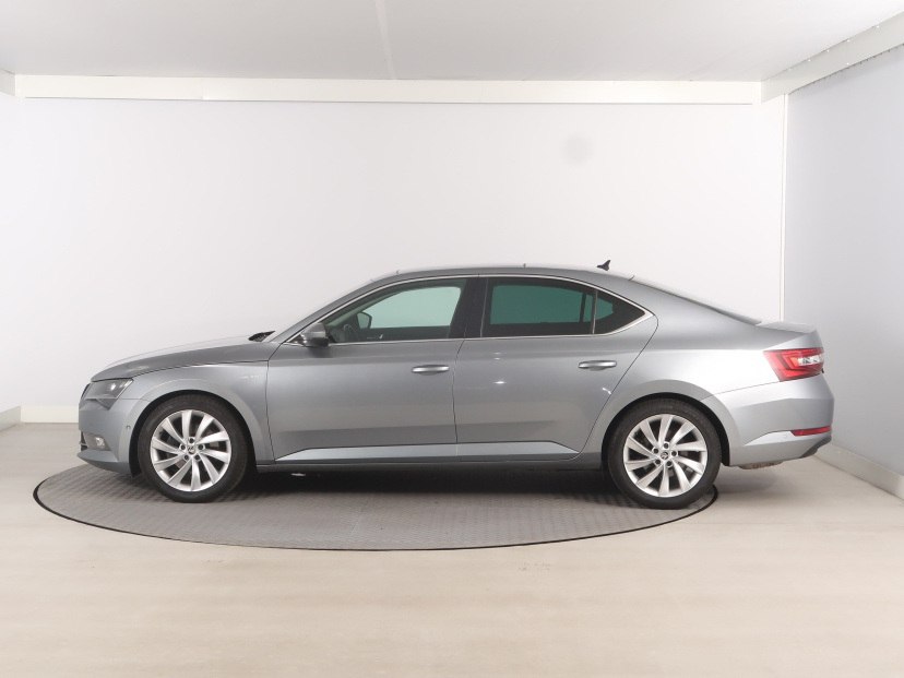 Škoda Superb, 2016