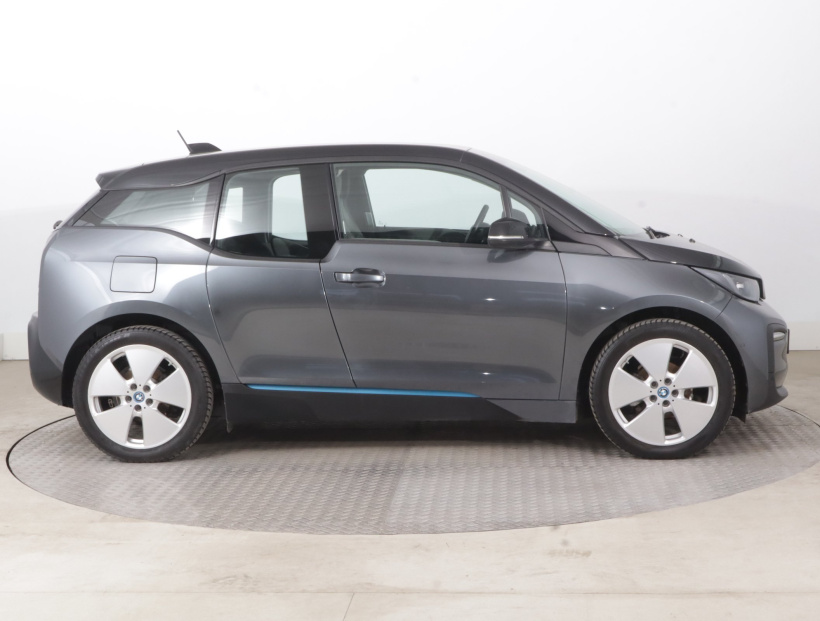 BMW i3, 2022