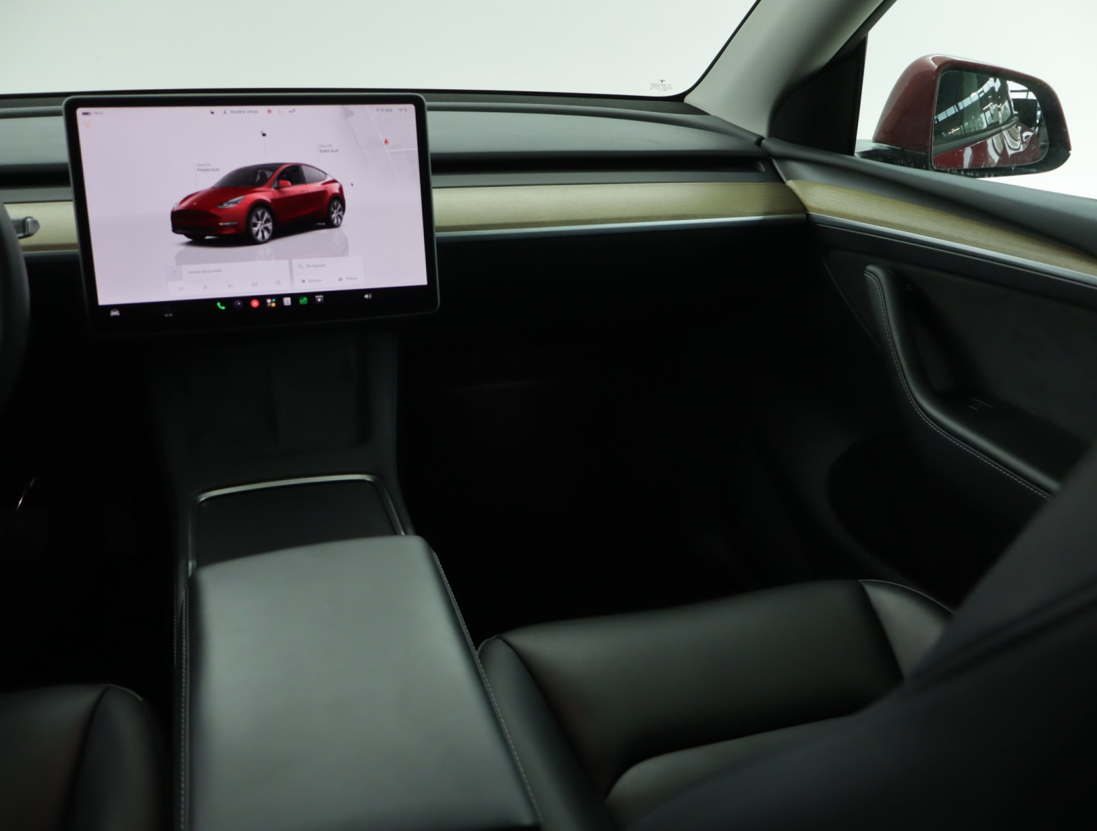Tesla Model Y Standard Range – fotografie 11