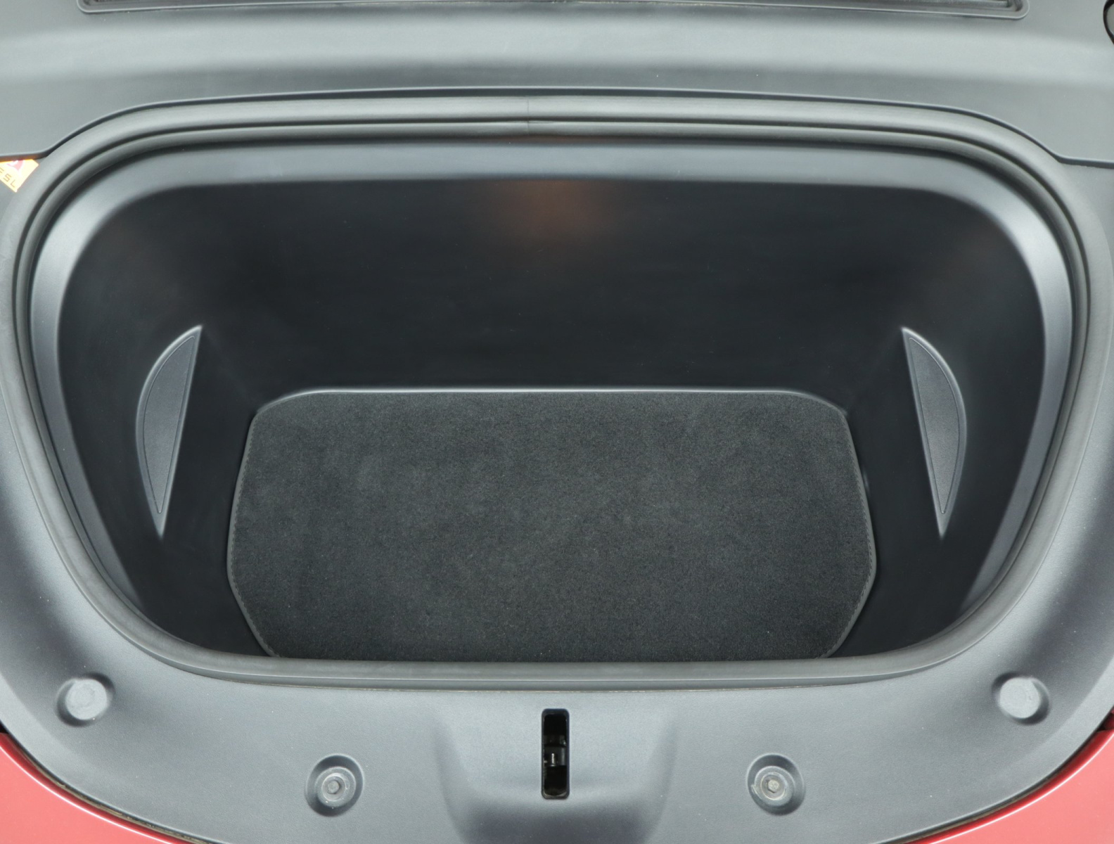 Tesla Model Y Standard Range – fotografie 21