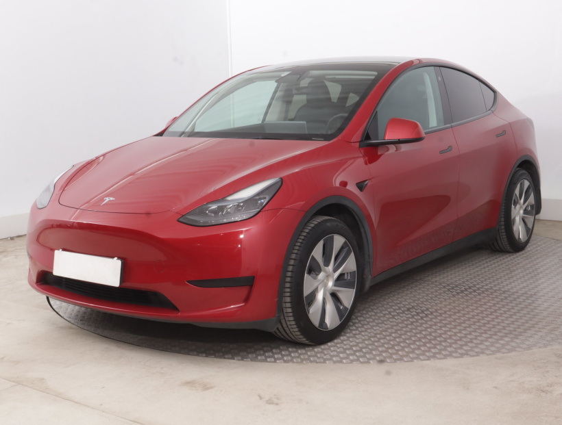 Tesla Model Y, 2022