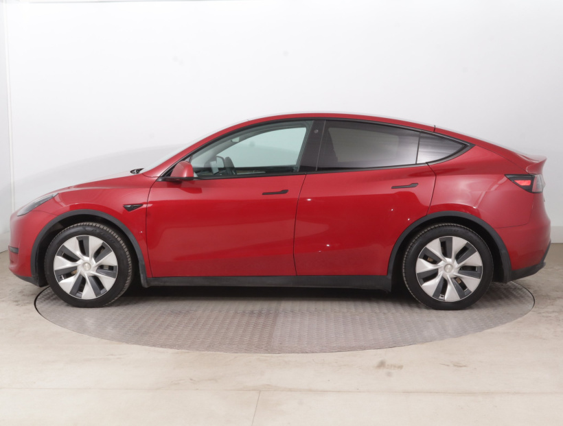 Tesla Model Y, 2022