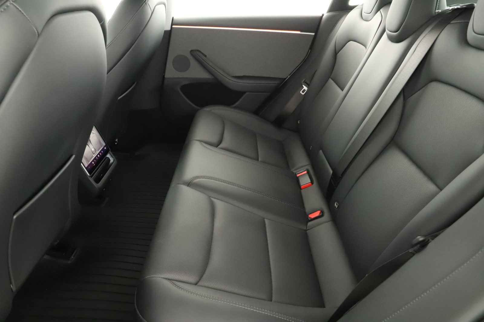 Tesla Model 3 - 2024