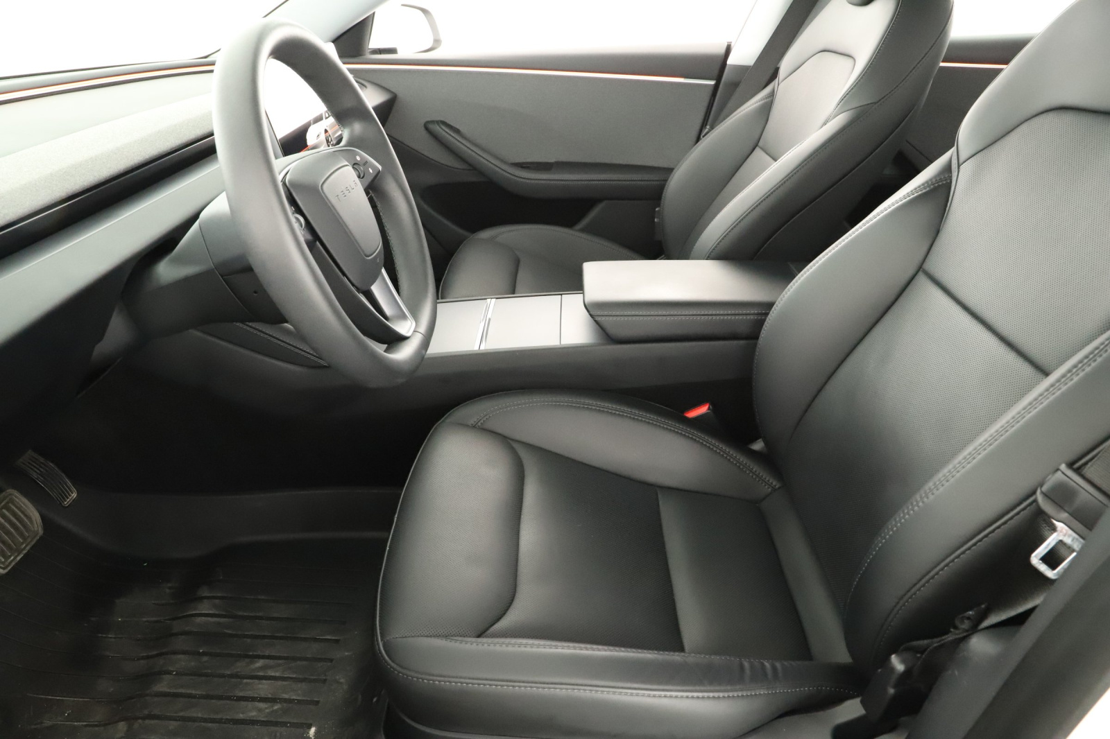 Tesla Model 3 Standard Range Plus – fotografie 13