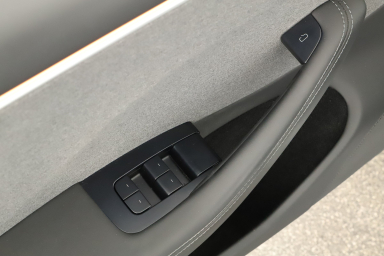 Tesla Model 3 - 2024
