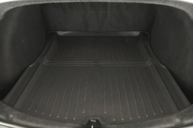 Tesla Model 3 - 2024