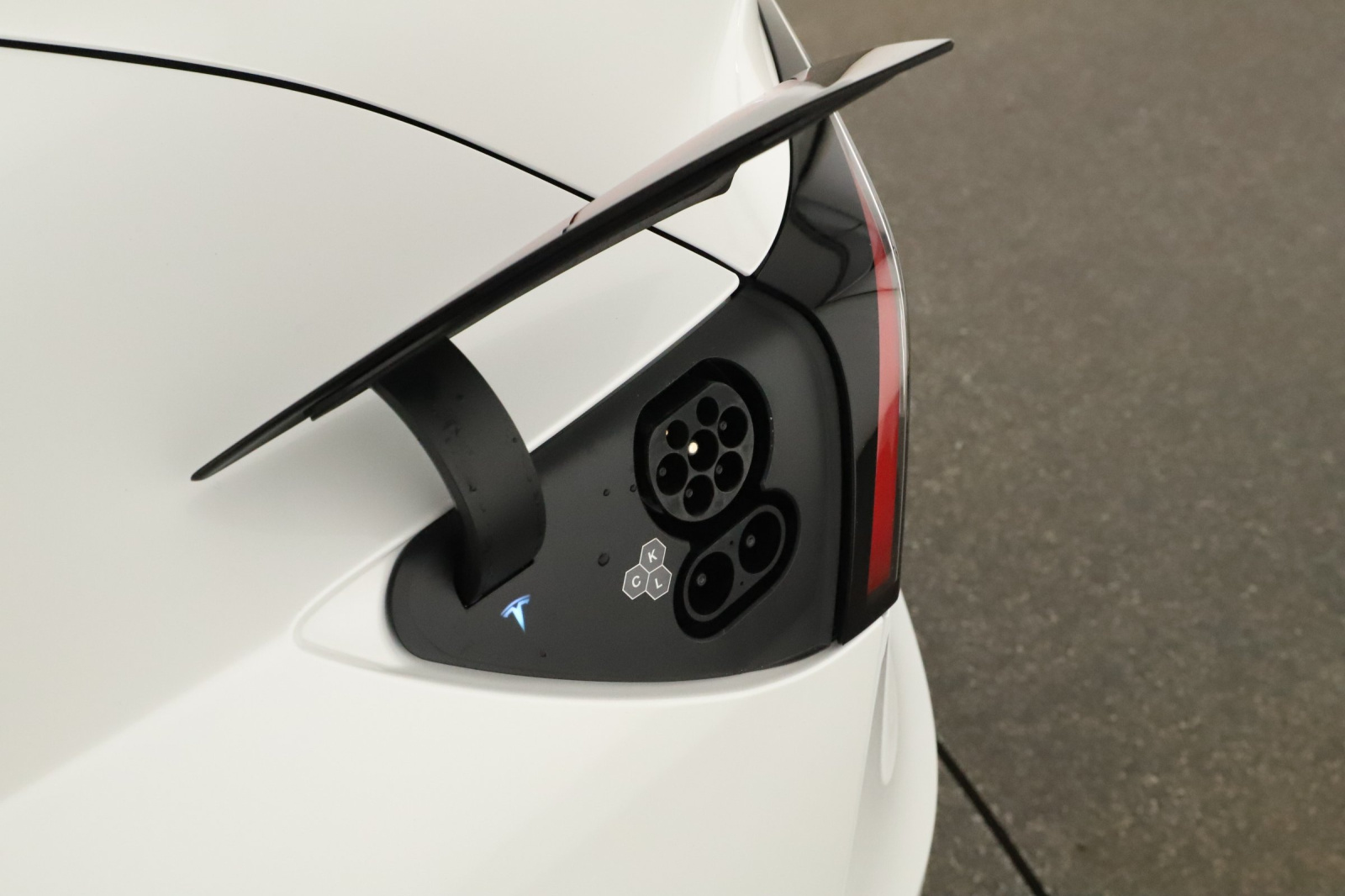 Tesla Model 3 Standard Range Plus – fotografie 18