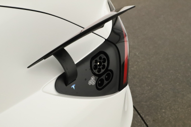 Tesla Model 3 - 2024