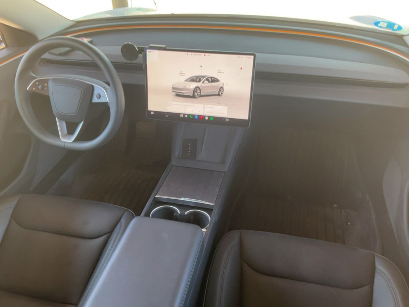 Tesla Model 3, 2024