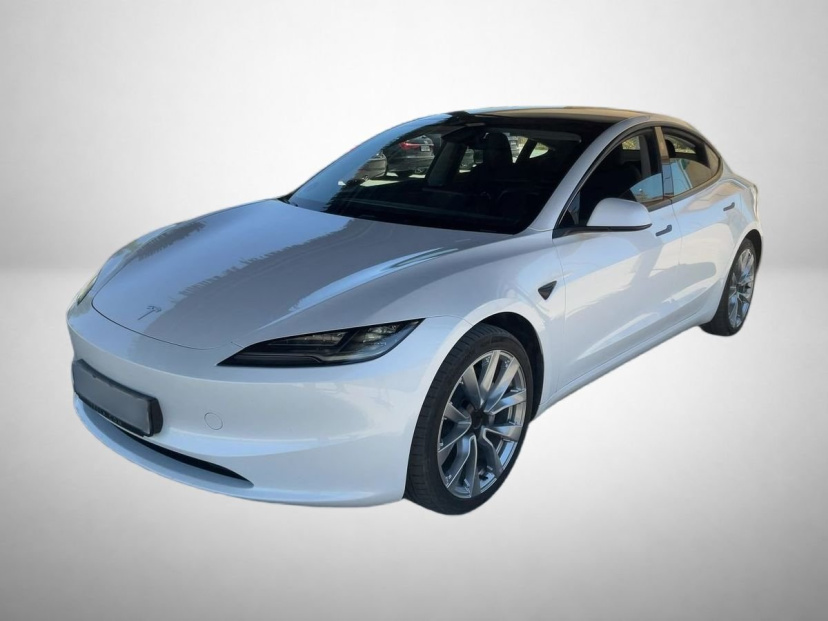 Tesla Model 3, 2024