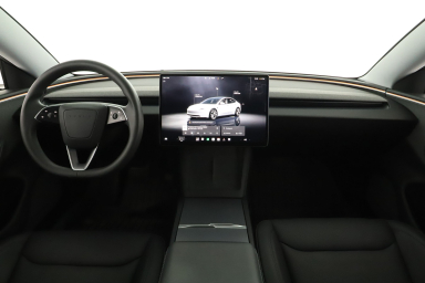 Tesla Model 3 - 2024