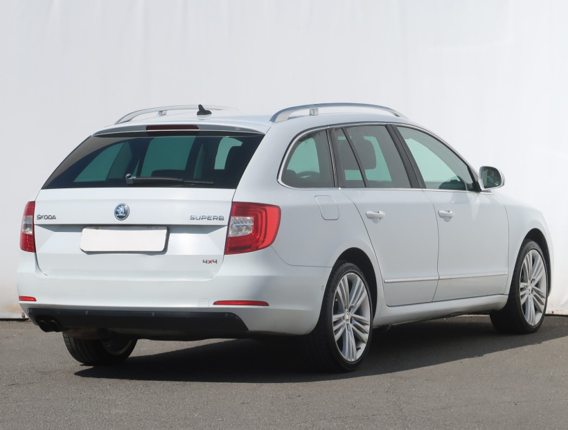 Škoda Superb, 2014
