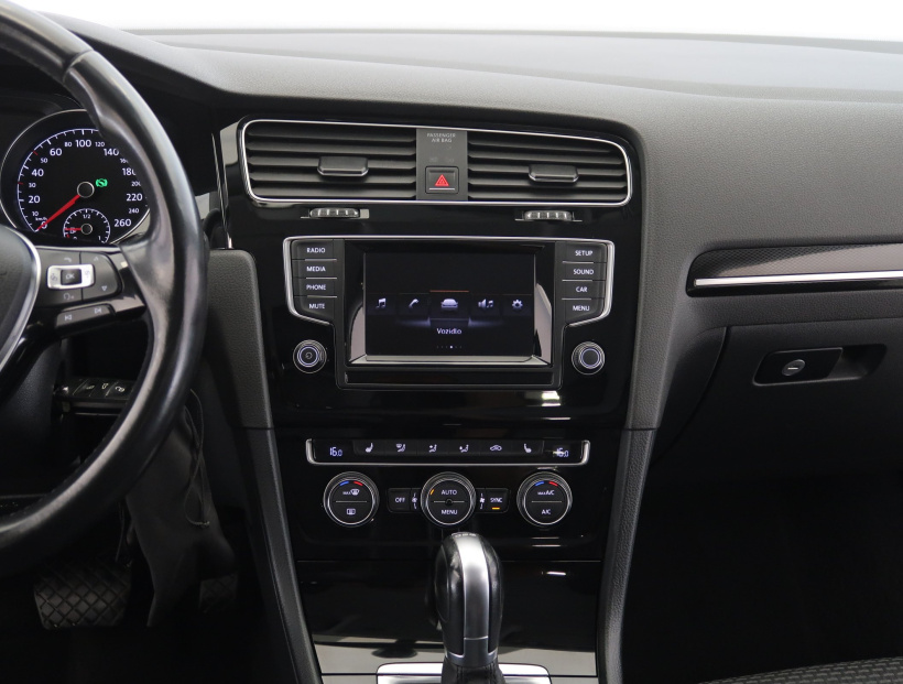 Volkswagen Golf, 2015