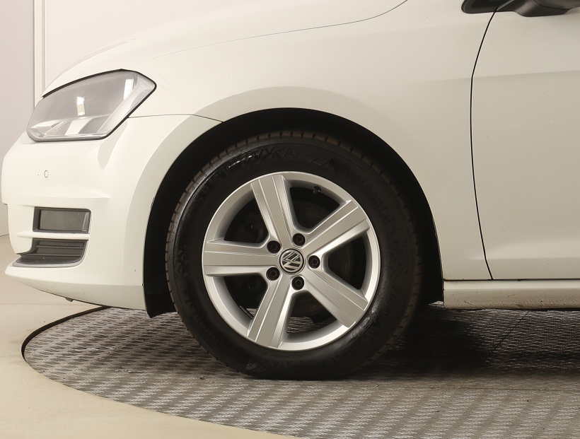 Volkswagen Golf, 2015