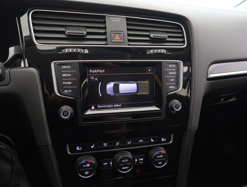 Volkswagen Golf, 2015