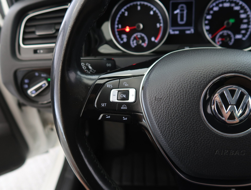 Volkswagen Golf, 2015