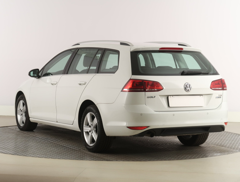 Volkswagen Golf, 2015