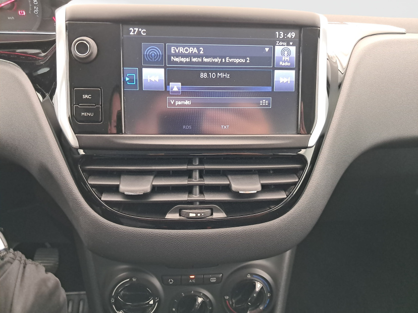 Peugeot 208, 2015