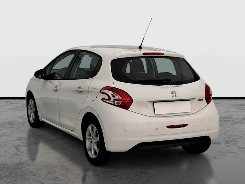 Peugeot 208, 2015