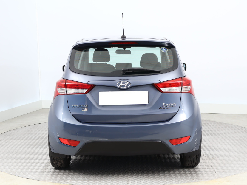 Hyundai ix20, 2012