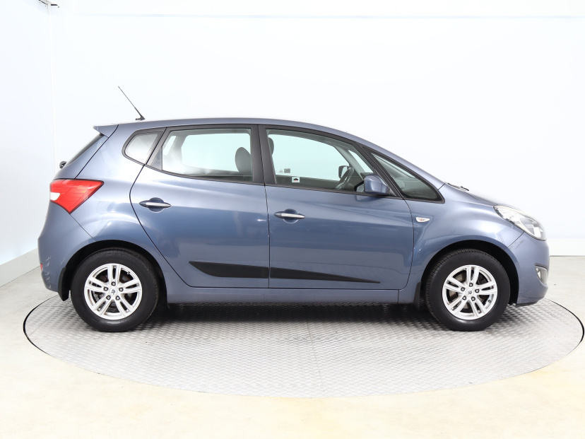 Hyundai ix20, 2012