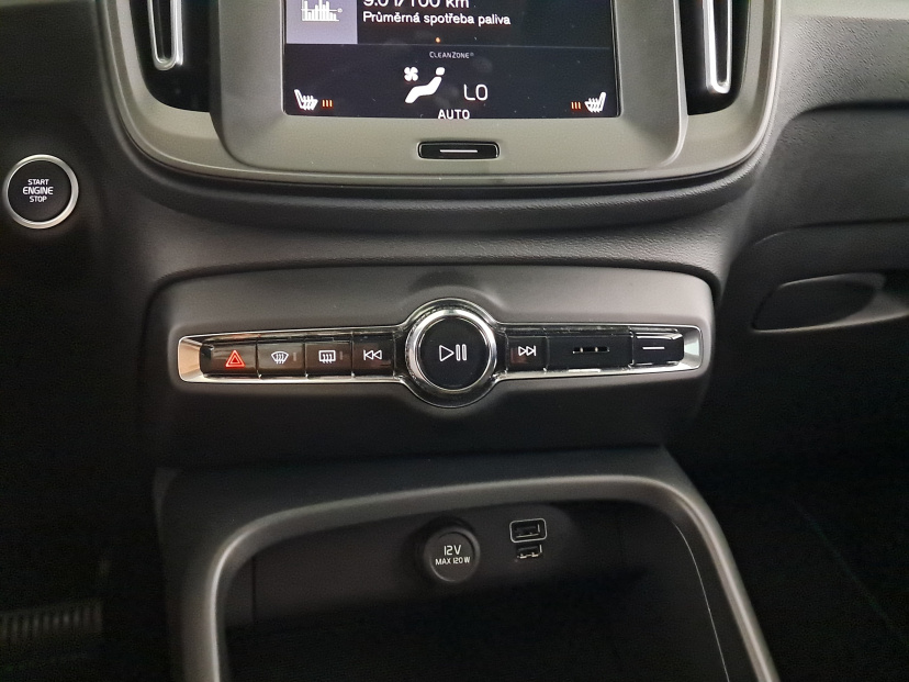Volvo XC40, 2022