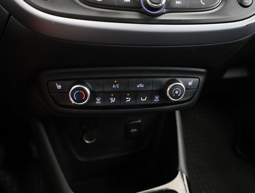 Opel Crossland, 2020