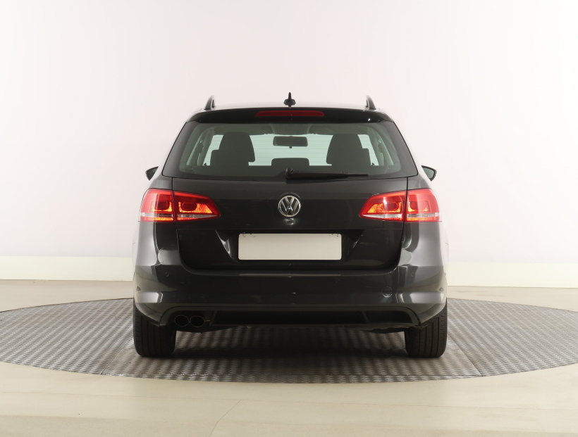 Volkswagen Passat, 2013