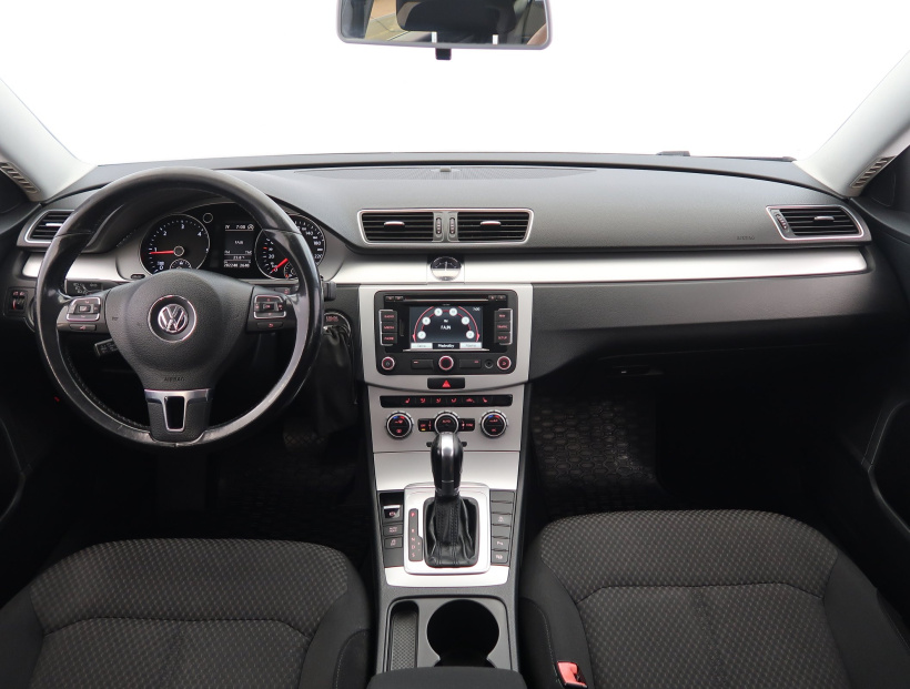 Volkswagen Passat, 2013