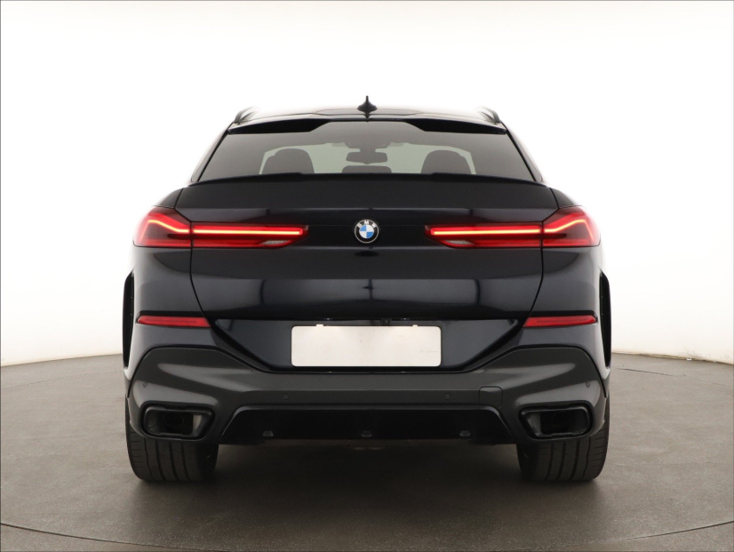 BMW X6, 2022