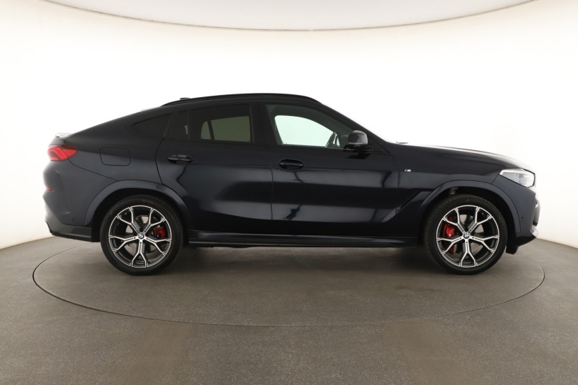 BMW X6, 2022