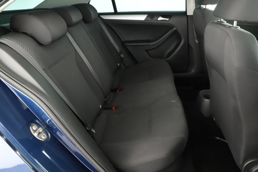 Volkswagen Jetta, 2012