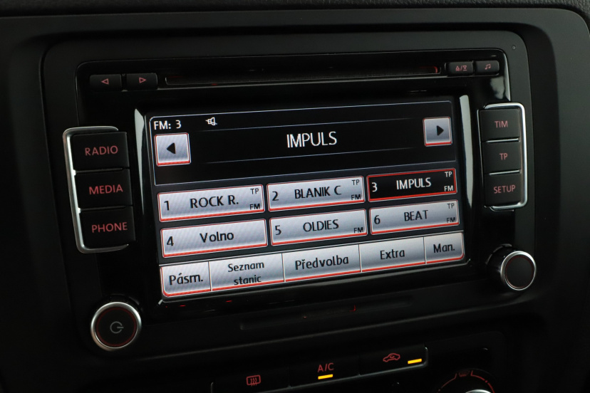 Volkswagen Jetta, 2012