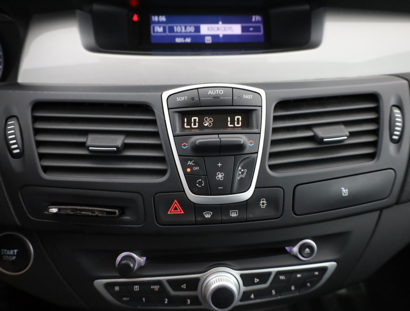 Renault Laguna, 2011