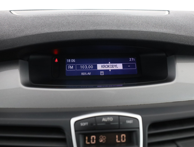 Renault Laguna, 2011