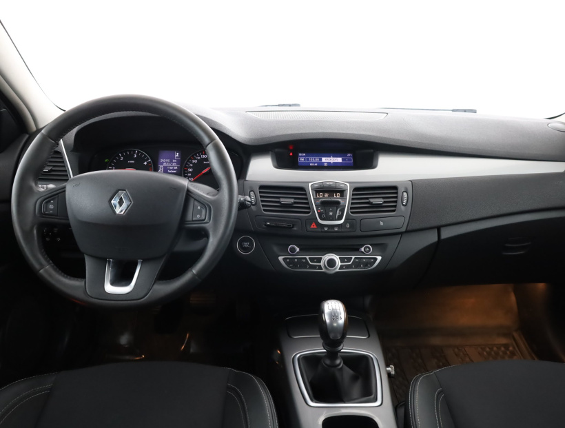 Renault Laguna, 2011