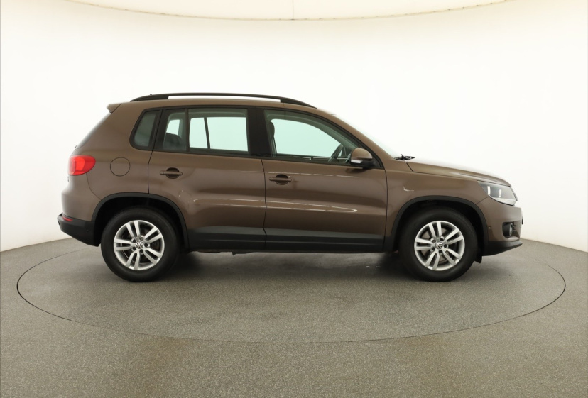 Volkswagen Tiguan, 2014